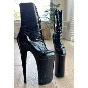 Pleaser black BEYOND 1020 boot 10" heel, size 8